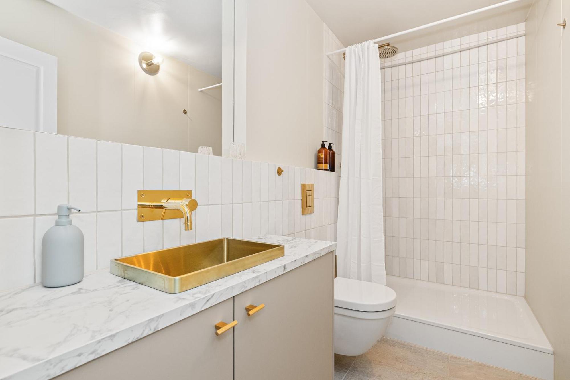Downtown Baldursbra - Two Bedroom Apartment 레이캬비크 외부 사진